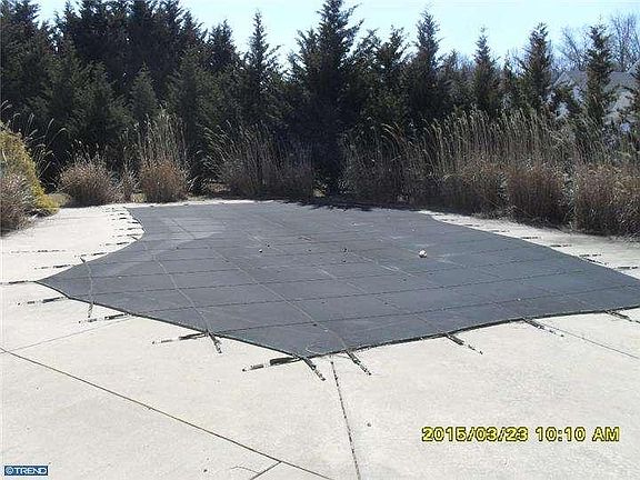 4th image of 309 Jessica Dr