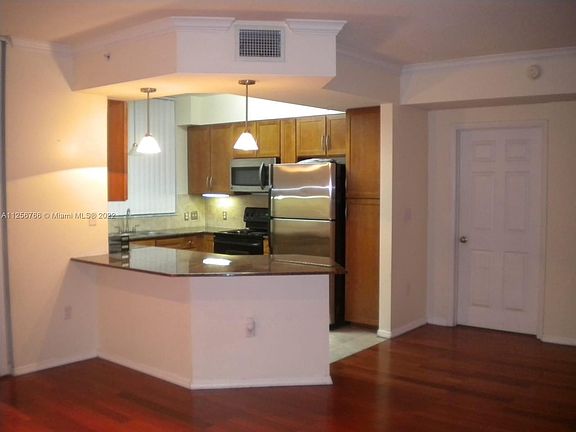 2nd image of 2000 N Bayshore Dr APT 402