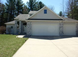 5413 Vandemere Dr, Midland, MI 48642