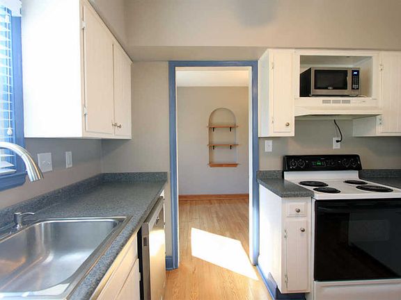 5th image of 464 NW Barstow St