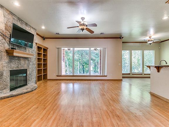 4th image of 13642 Lakeshore Dr