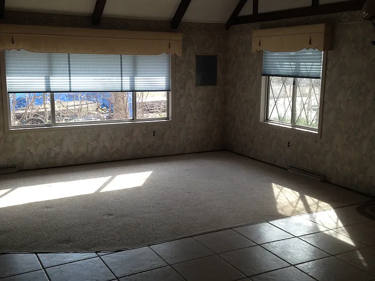133 S Shore Rd — Photo 7