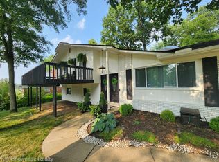 455 Melinda Cir E, White Lake, MI