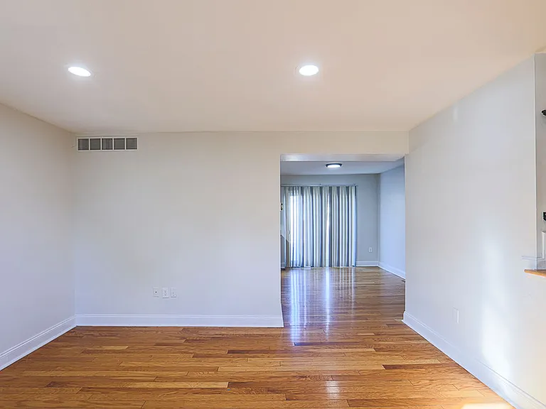 14 Luffing Ct — Photo 17