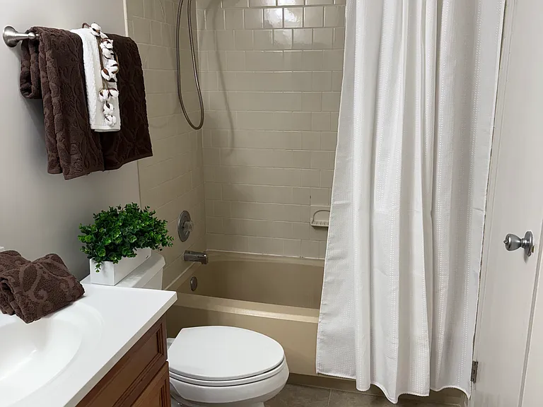 Upstairs Full Bath
