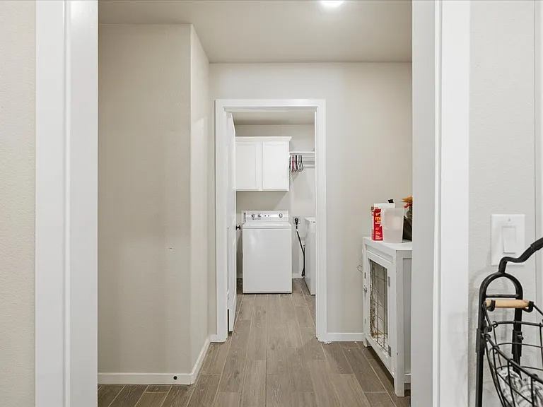 9807 Virginia Ave — Photo 36