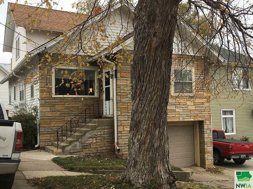1st image of 851 15th St