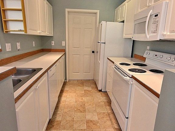 5th image of 12533 NE 7th Pl