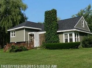 9 Gary St, Gardiner, ME 04345