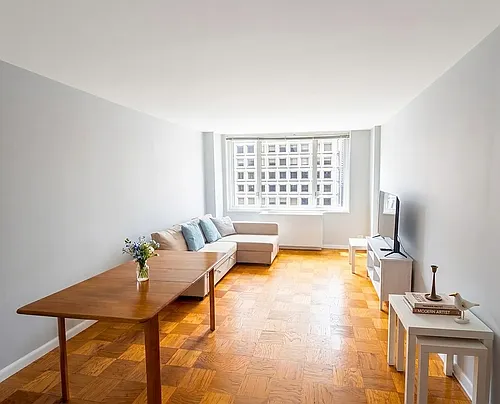 245 E 54th St #29C Photo 1 245 E 54th St #29C Photo 1