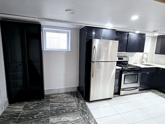 3rd image of 9 Rosewood Pl Floor 1