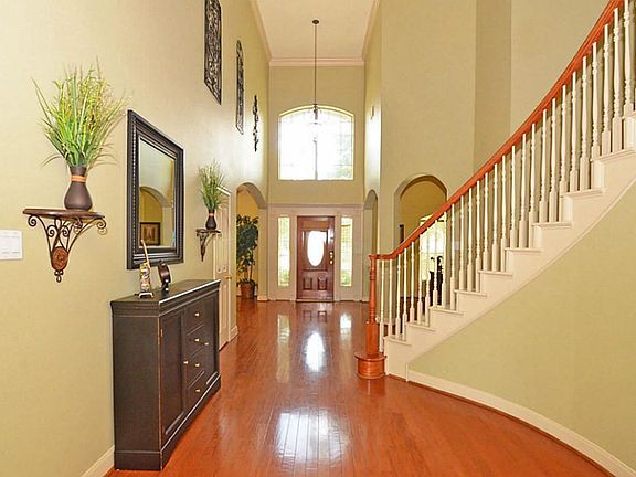 2nd image of 5406 Creekhaven Ct