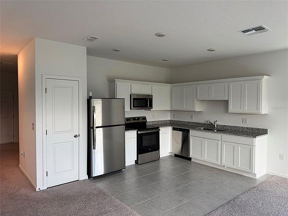 2nd image of 5909 Chestnut Grove Pl
