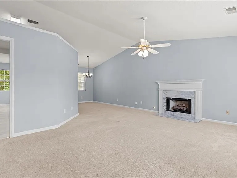 2510 Fort Daniels Dr NE — Photo 4