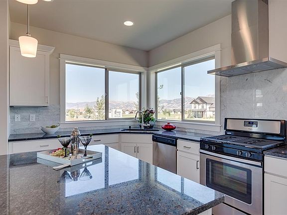 3rd image of 4105 Moonstone Dr