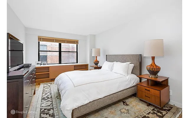 Sold by Douglas Elliman | media 17