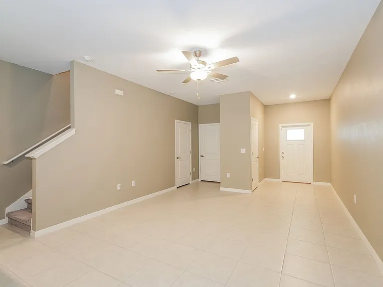 6031 Acara Ln — Photo 10