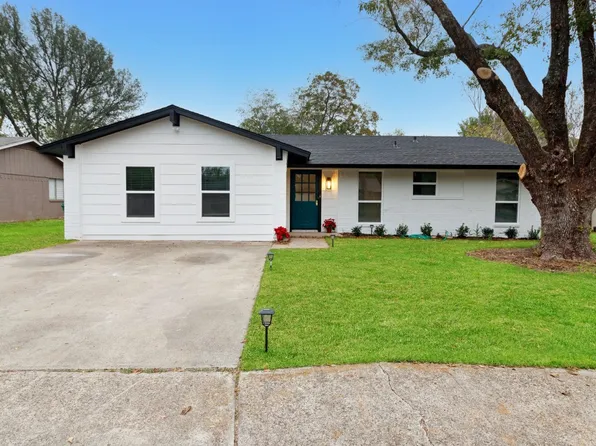 310 Bellaire Dr, Denton, TX 76209