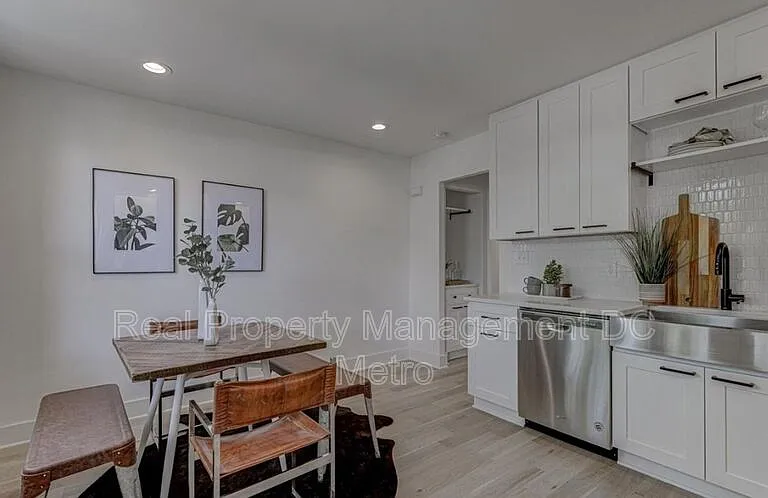 1711 Lang Pl NE — Photo 13