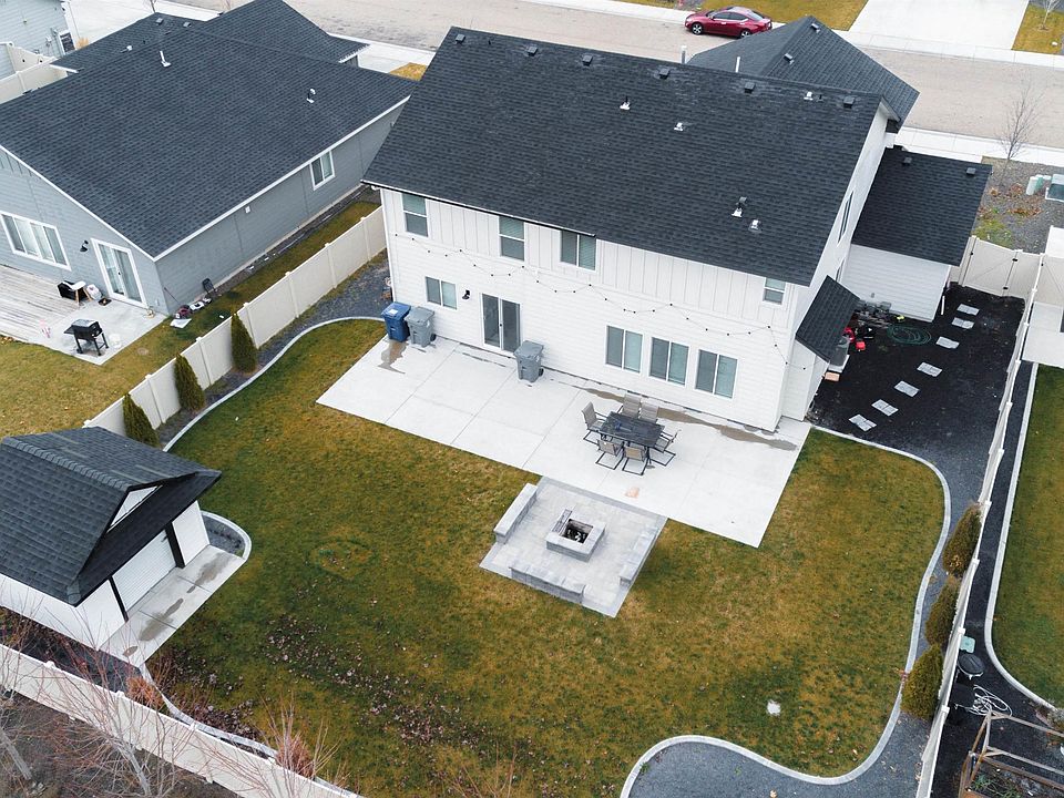 1st image of 15422 Lutsen Ave