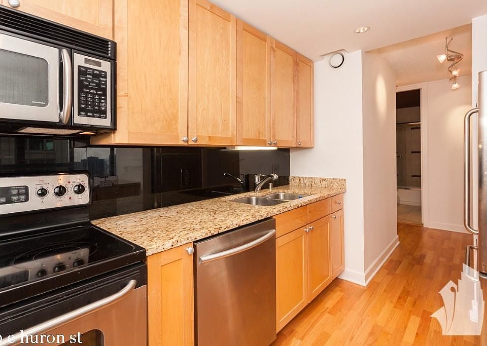 1st image of 30 E Huron St #1618