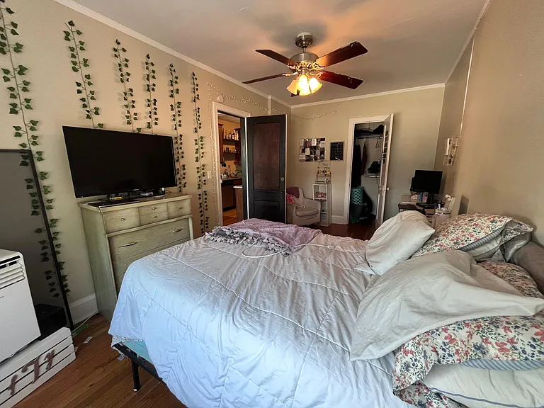 2517 Bryant Ave S #103 — Photo 13