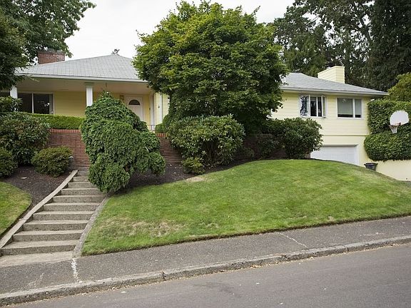 Entry w/Covered Porch