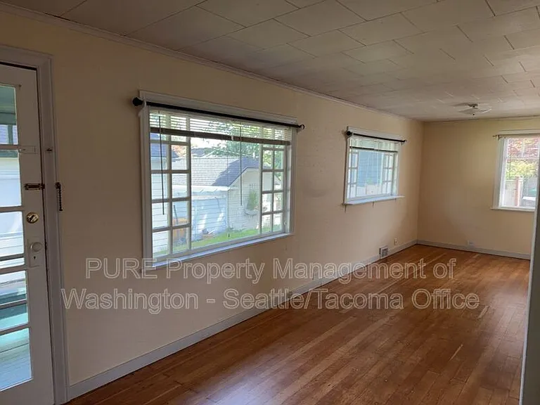 2106 42nd Ave SW — Photo 7