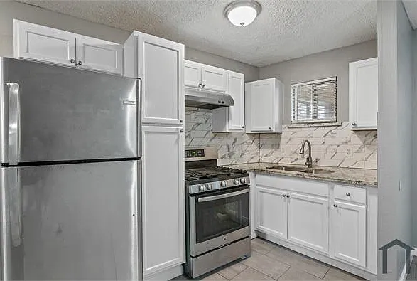 4811 Oakland St — Photo 7