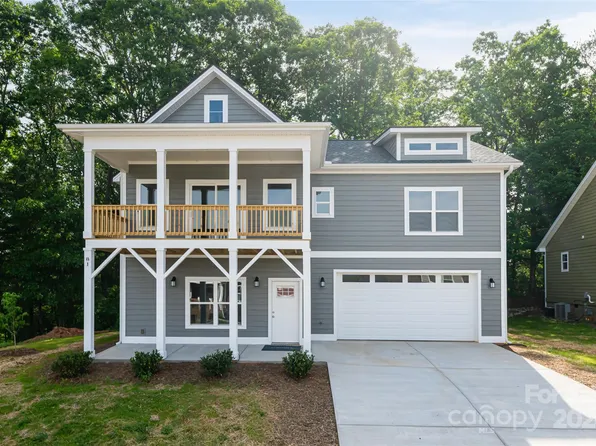 81 Greenwood Fields Dr, Asheville, NC 28804