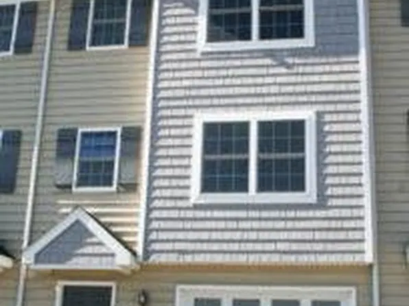 620 Kentwell Dr, York, PA 17406