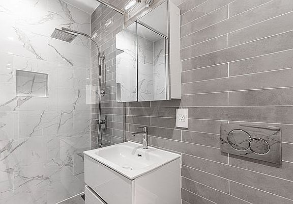 4th image of 174 1st Ave APT 4