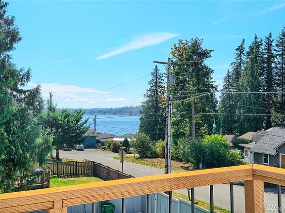 4th image of 4232 175th Pl NW