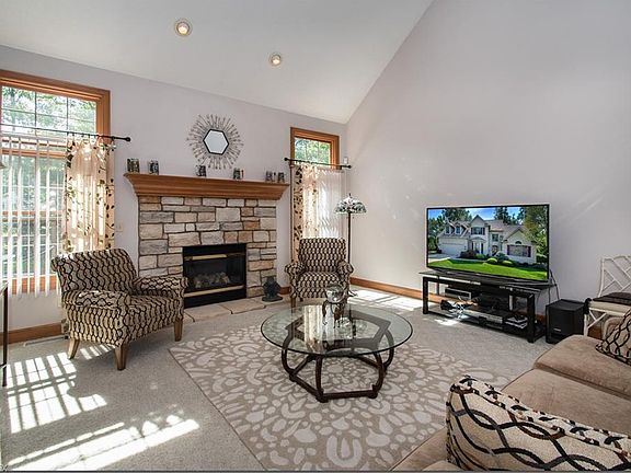 2nd image of 30225 Adams Ln