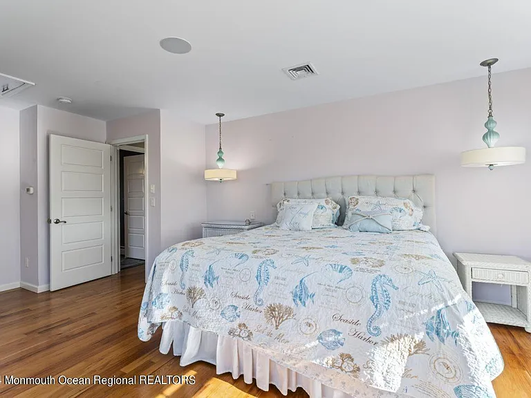 915 SW Central Ave — Photo 36
