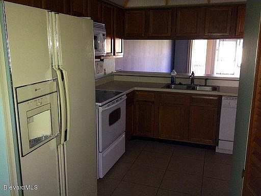4th image of 3645 Muirfield Dr #4