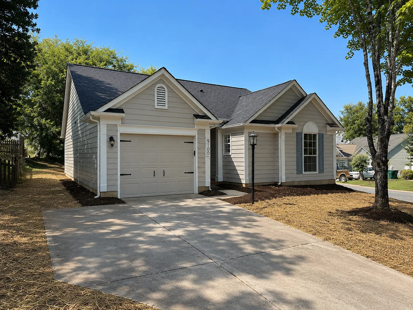 3 bed, 1257 sqft, $1,895 — Photo 1