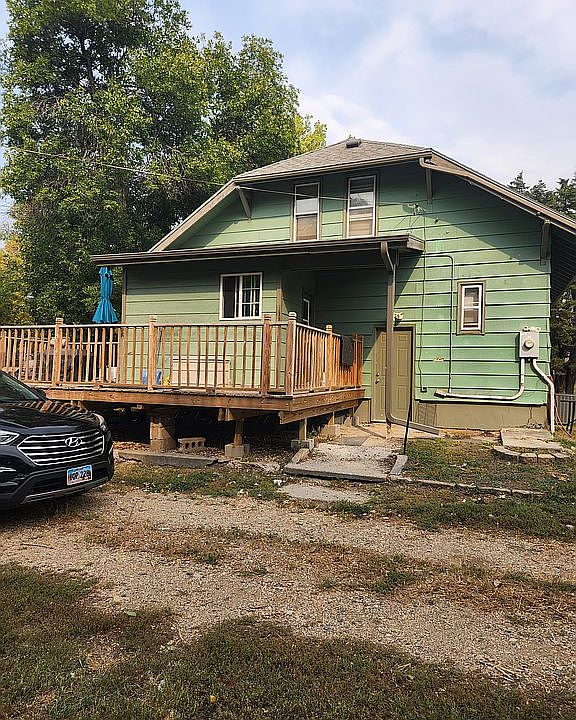 1st image of 102 S Ellis St