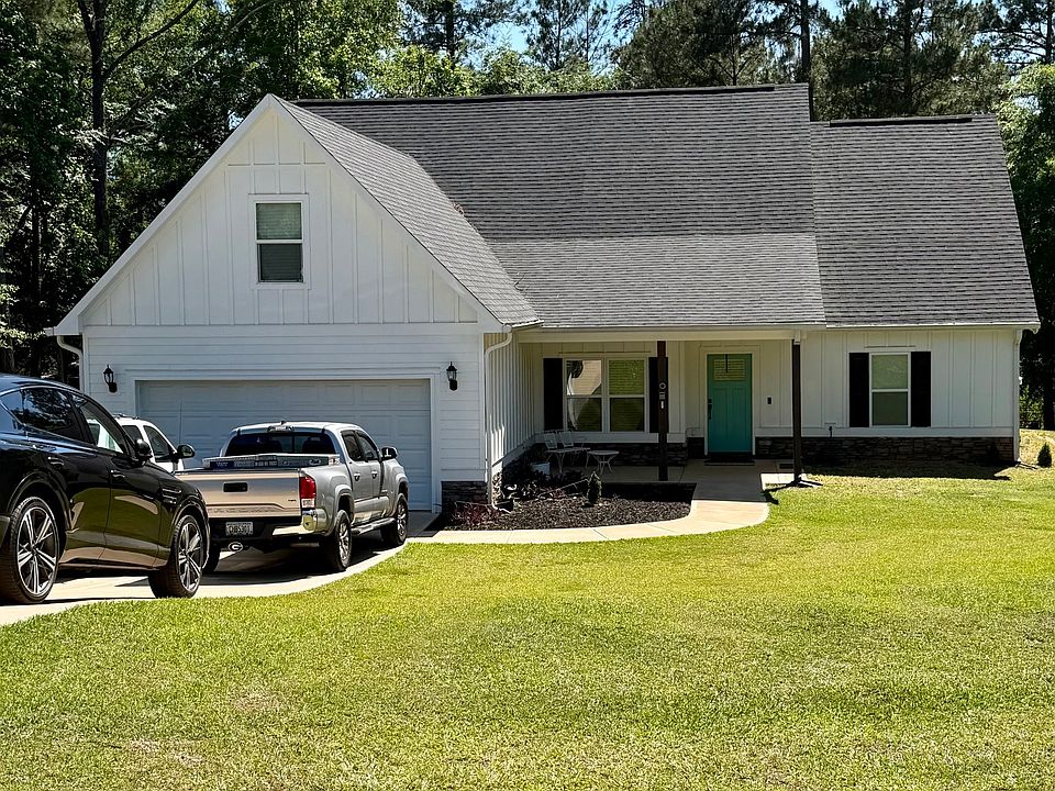 1st image of 108 Cambridge Ct NE