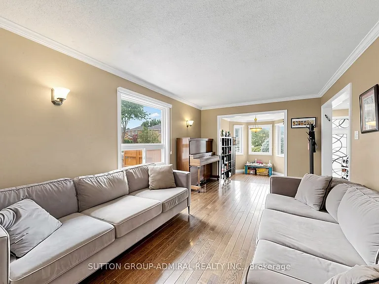119 Mountbatten Rd — Photo 5