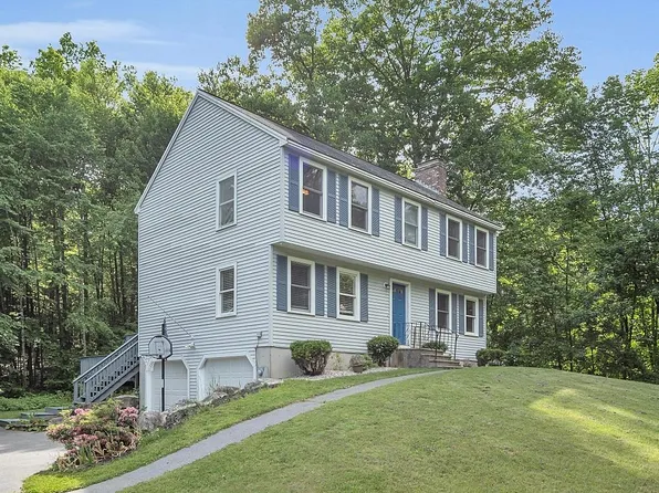 22 Brandy Lane, Pelham, NH 03076