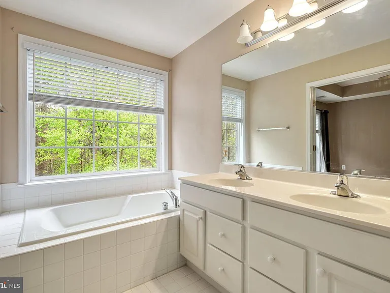 19421 Rayfield Dr — Photo 19