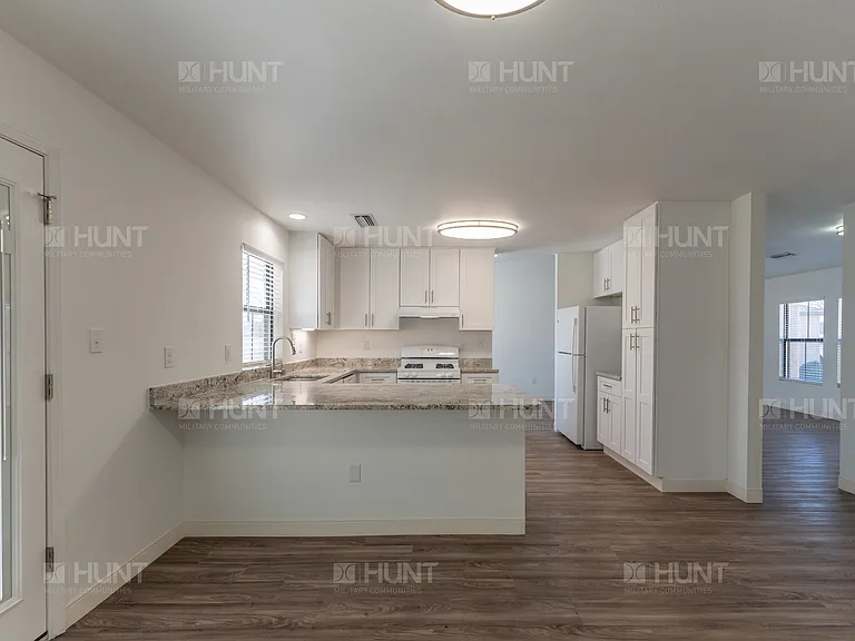904A Yellowood Ct SE — Photo 7