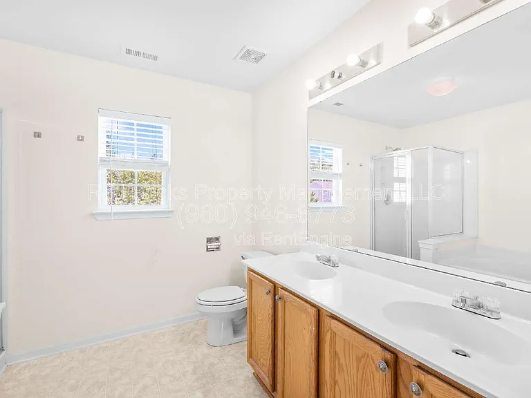 17320 Brightstone Ct — Photo 26