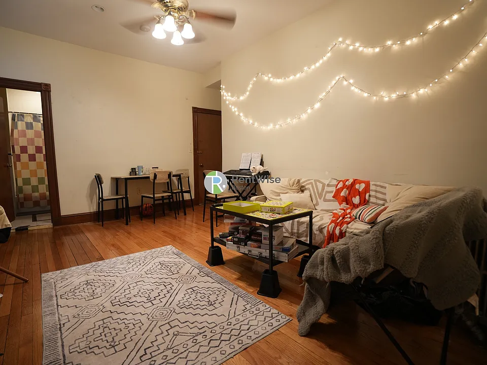 21 Gibbs St #2