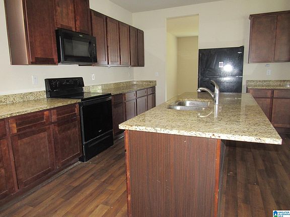 5th image of 685 Clover Cir