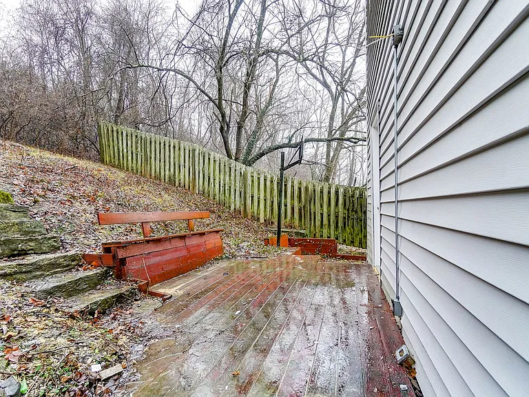 2307 Center St — Photo 46