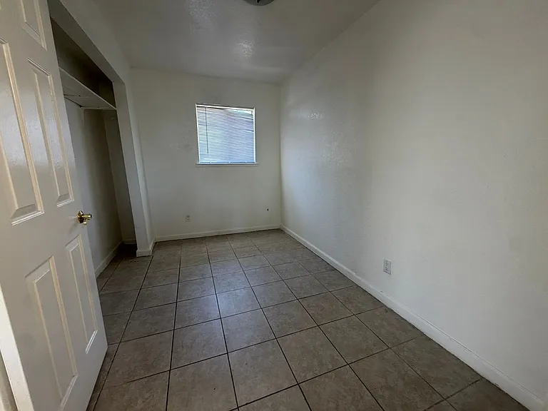 SAC T 5801 — Photo 25