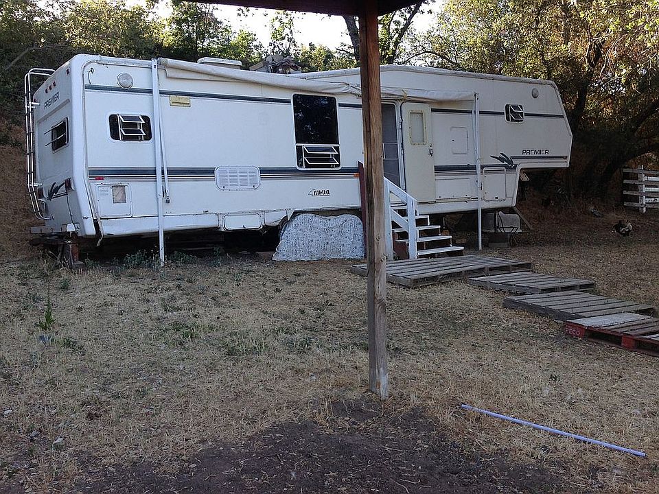 1st image of 7853 Delmar Ave #2