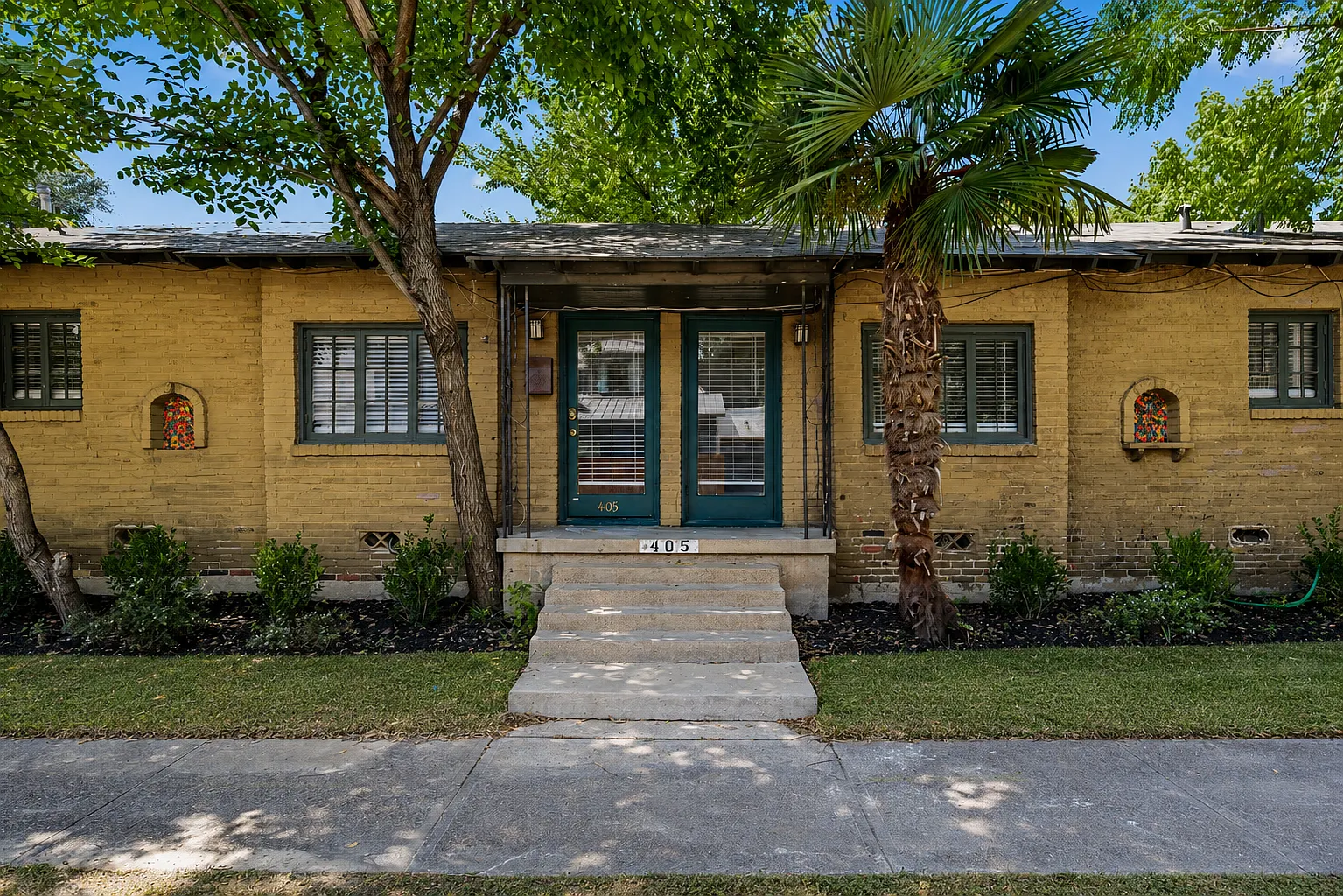 405 N Praire — Photo 1